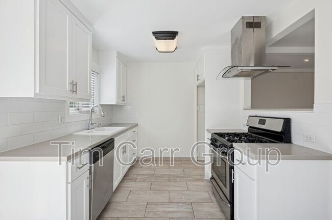 Photo - 2048 Garden Ln Unit B