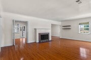 Photo - 550 Clement Dr