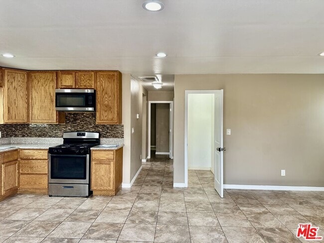 Photo - 13787 De Garmo Ave