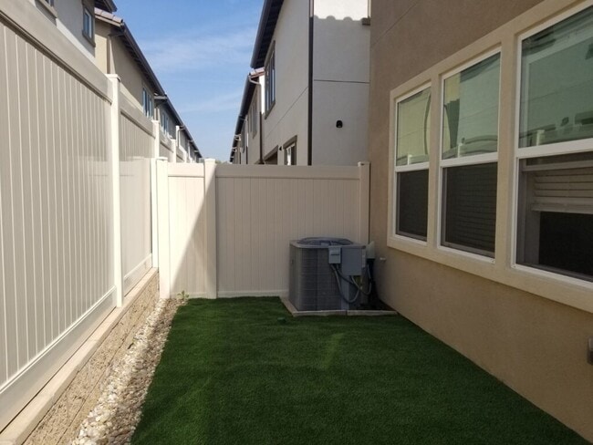 Photo - 235 W Ridgewood St