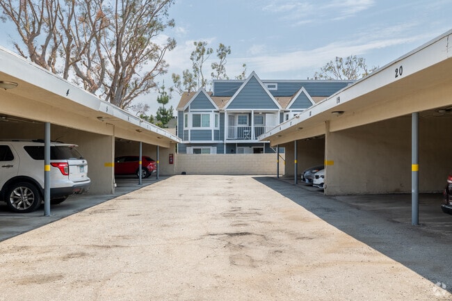 Parking - 822 N. Inglewood Ave