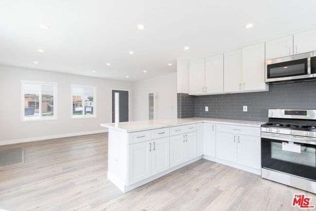 Photo - 3872 Bentley Ave