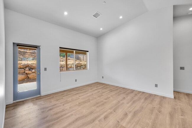 Photo - 7760 Arrowhead Dr