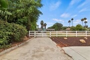 Photo - 15833 Ridgeway Ave House