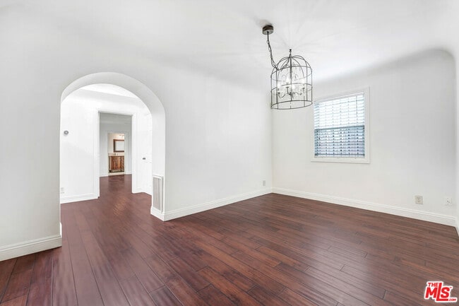 Photo - 2315 Cochran Ave