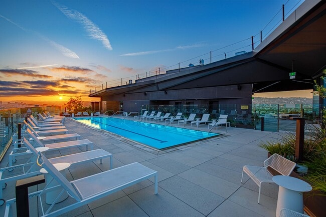 Photo - 6401 Wilshire Blvd Unit 604E