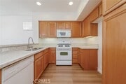 Photo - 6937 Resina St