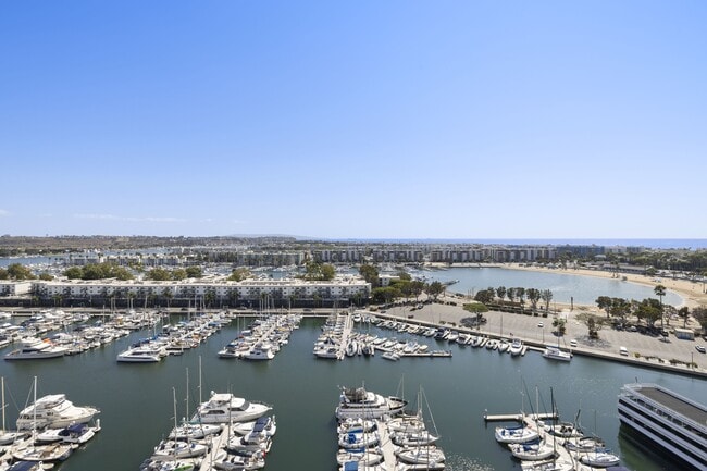 Building Photo - 4267 Marina City Dr