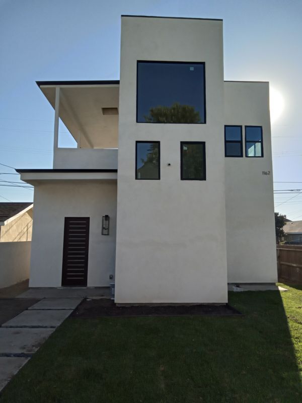 Photo - 1164 E Adams Blvd