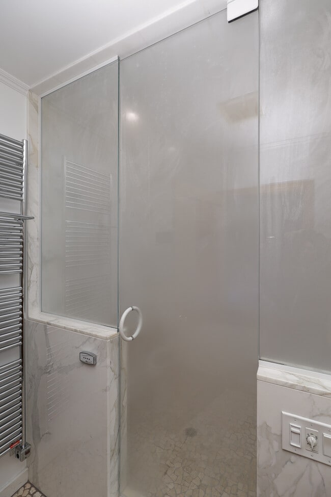 Photo - 4831 Canoga Ave