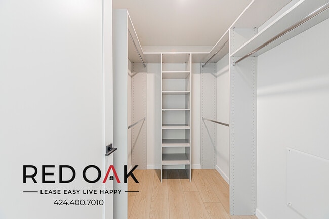 Photo - 5320 Cartwright Ave Unit 212