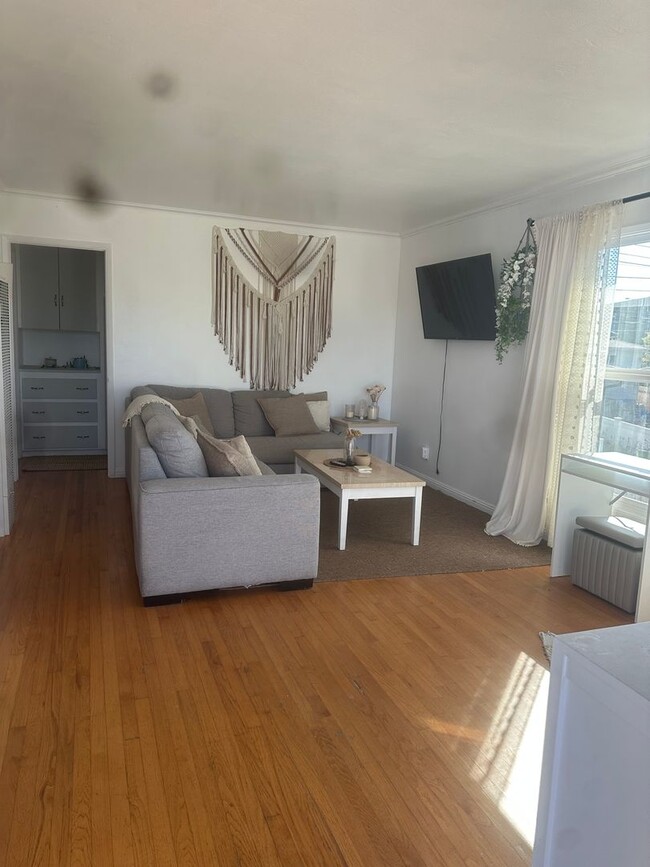 Photo - 731-33.5 Beryl St Unit 733