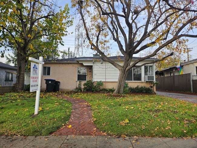 Building Photo - 931 N Screenland Dr Unit 931