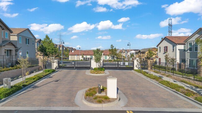 Photo - 16162 Juno Way