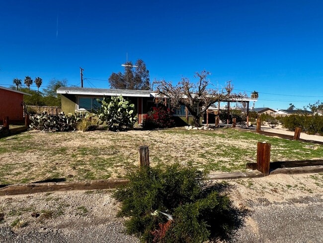 Photo - 2 Bedroom 1 Bath - Clean and Close To 29 Palms Marine Base