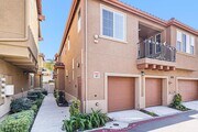 Photo - 3 Bedroom 2 1/2 Bath Condo with yard and g...