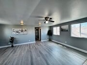 Photo - 238 W 46th St