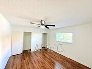 Photo - 207 N Mathews St