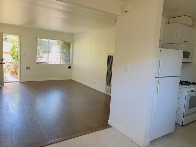 Photo - 4247 1/2 S Centinela Ave Unit 4247.