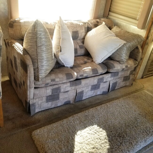 Photo - 218 W Carson St