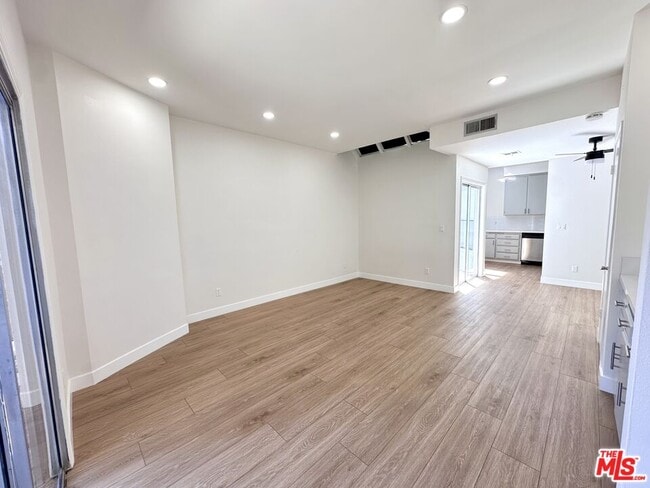 Photo - 9939 Topanga Canyon Blvd Unit 2