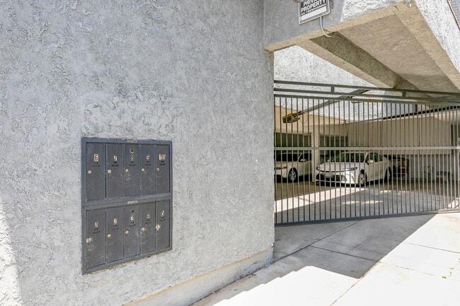 Photo - 1148 San Rafael Ave Unit 7