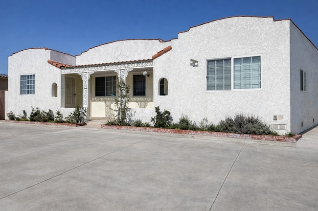 Building Photo - 2515 Illinois Ave