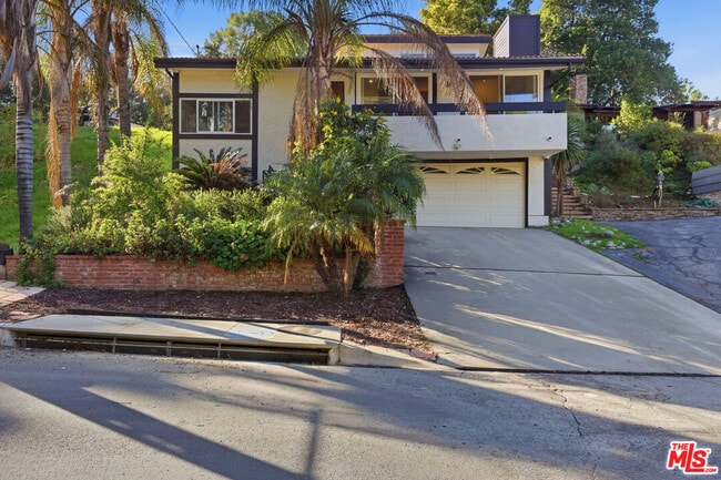 Building Photo - 4345 Canoga Ave