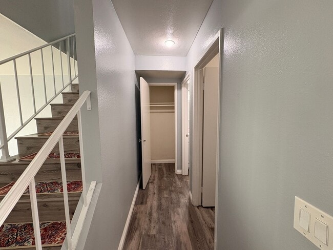 Photo - 3 Bed, 2.5 Bath in Ontario!