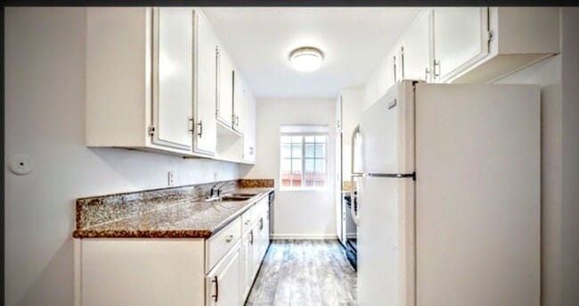 Photo - 3740 Veteran Ave