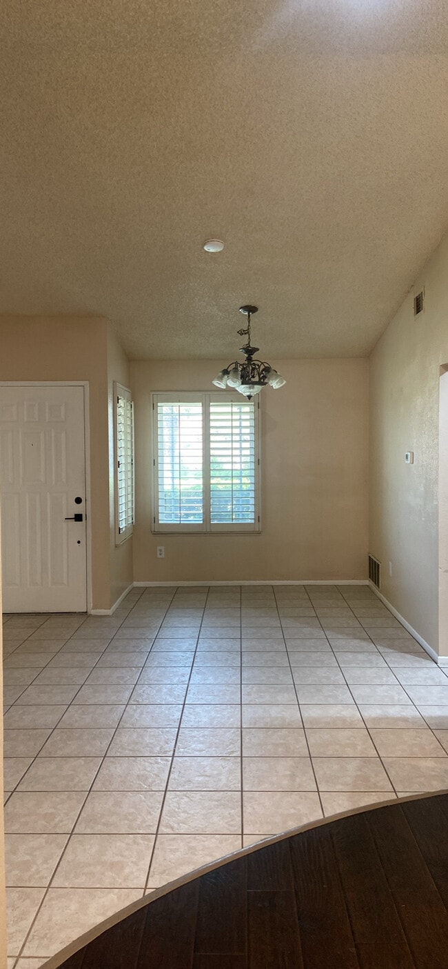 Photo - 14639 Appian Way