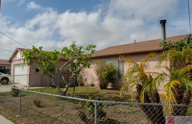 Building Photo - The heart of Clairemont! A well establish... Rental