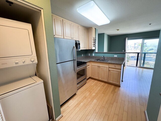 Photo - Porto di Italia Little Italy View Condo  1/1 includes parking Unit 300
