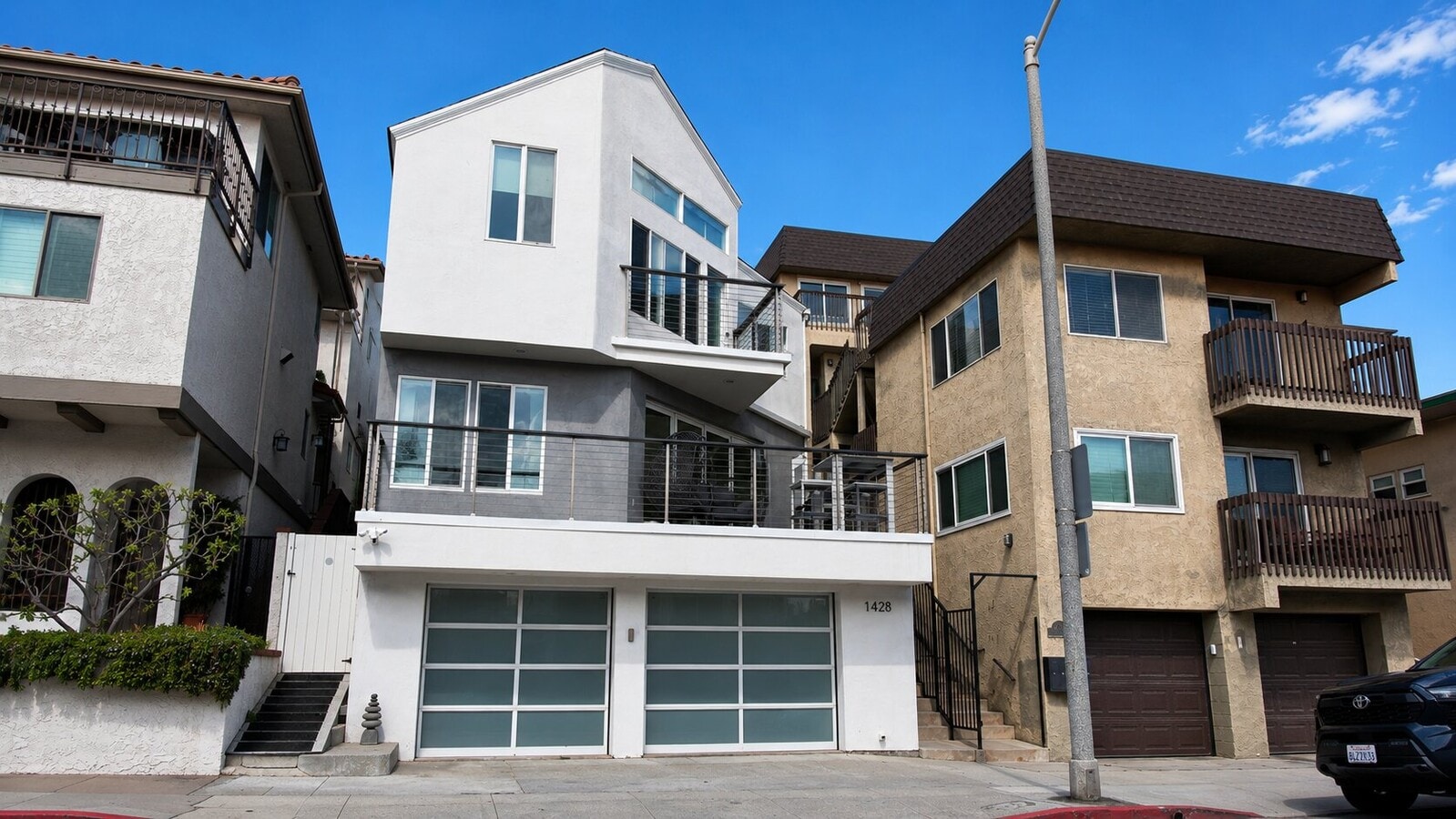 Photo - 1428 Manhattan Ave