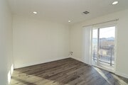 Photo - 2121 S Burnside Ave Townhome