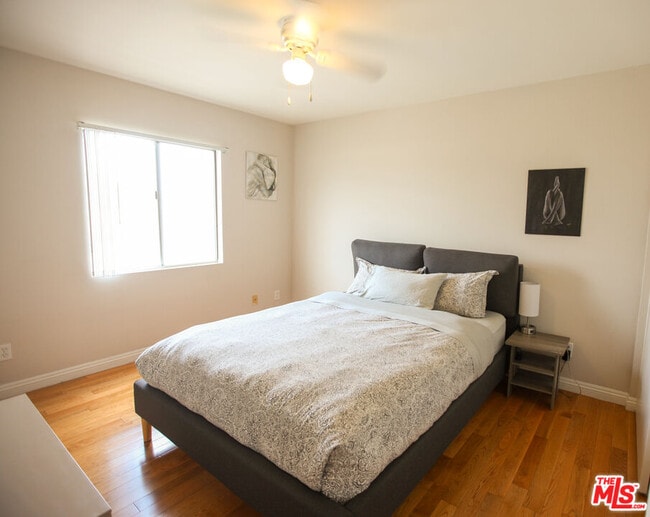 Photo - 833 Orange Grv Ave Unit 6