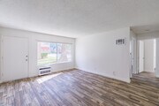 2BR, 1BA - 858SF - Parkwood Gardens Apartments
