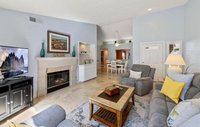 Photo - 199 Desert Falls Dr E