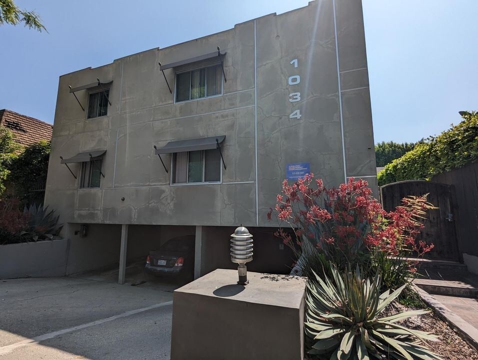 Photo - 1034 N Martel Ave Apartment Unit 5