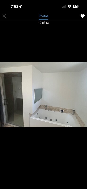 Photo - 5726 Newlin Ave
