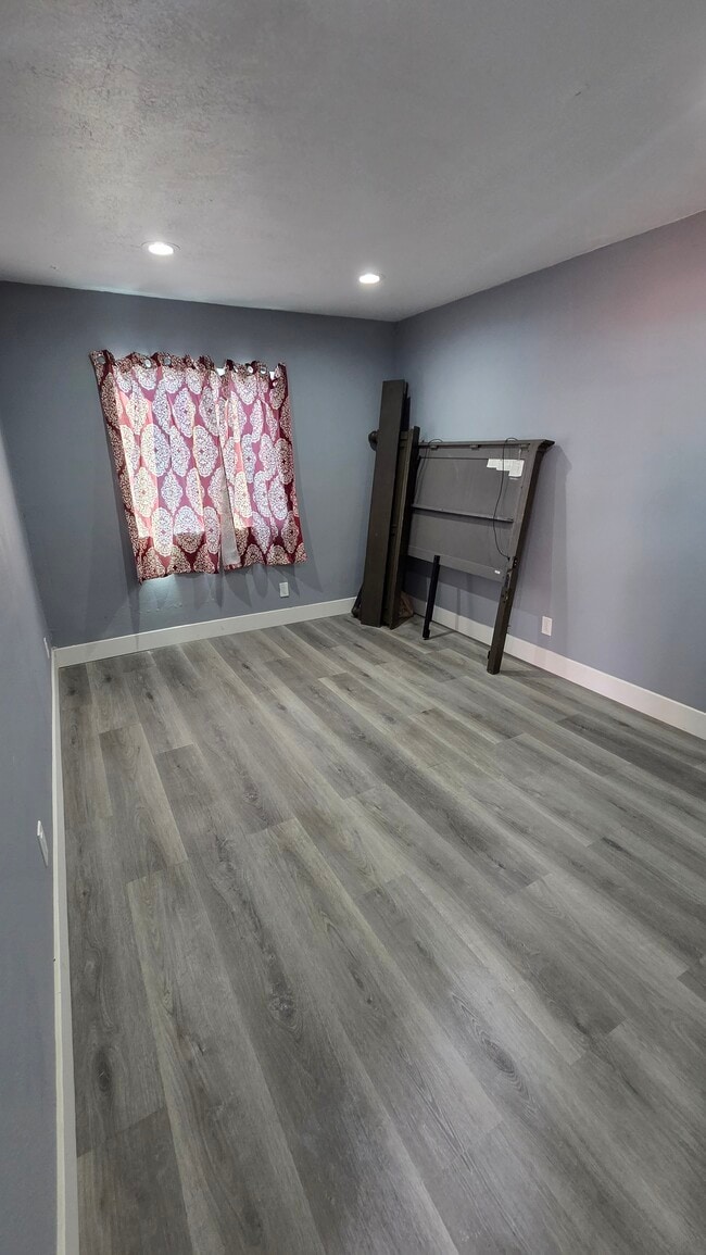 Building Photo - 303 Elmwood Ave