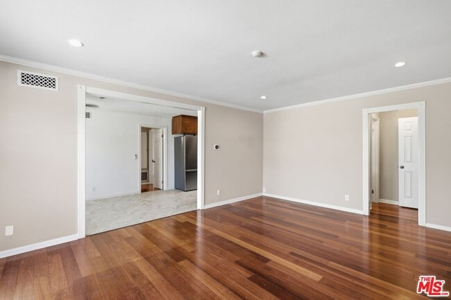 Photo - 1807 Carnegie Ln Unit 2