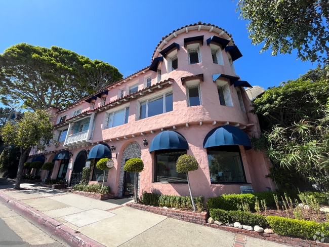 Building Photo - 212 N Coast Hwy Rental