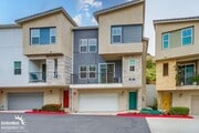 Photo - Modern 2Bdm 2.5Ba Condo in ViewPointe Comm...