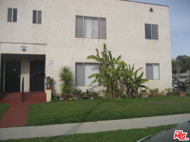 Photo - 105 W 106th St