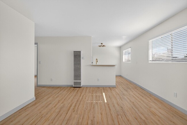 Photo - 921 Alamitos Ave Unit 11