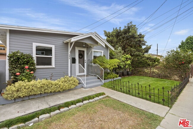 Photo - 306 W Plymouth St