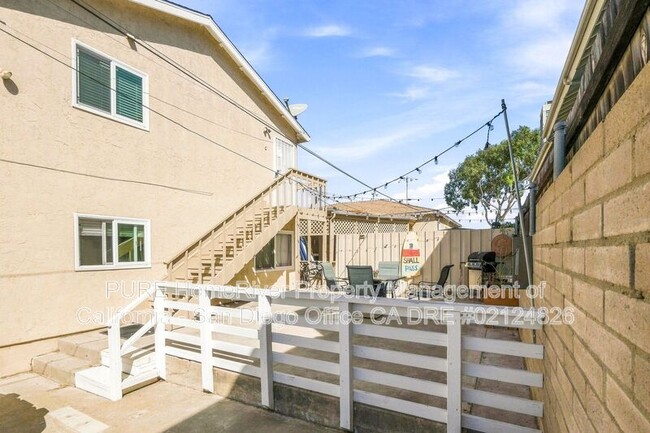 Photo - 1413 Felspar St