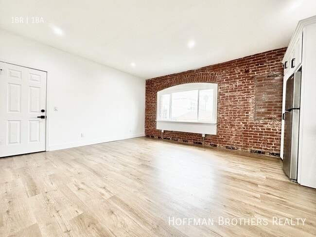Photo - 2165 W Washington Blvd Unit 5