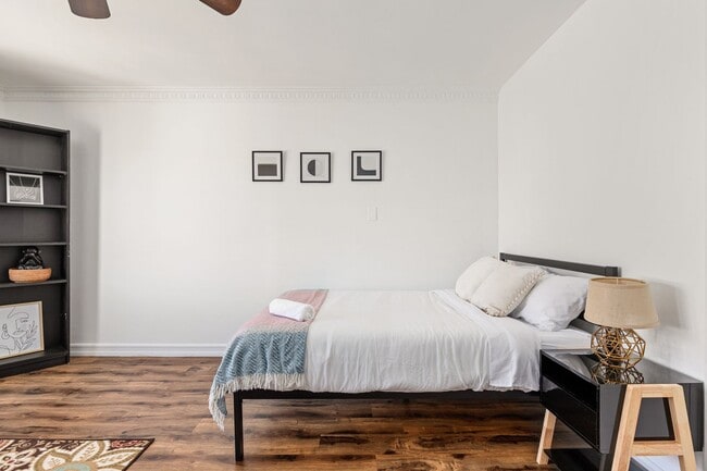 Photo - 515 Landfair Ave Unit Single Room 11 - 11